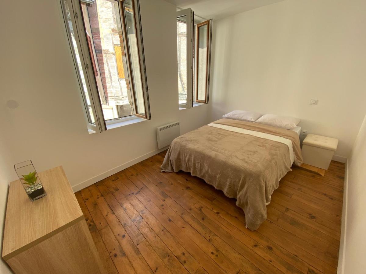 Logement Tout Equipe Layrac المظهر الخارجي الصورة
