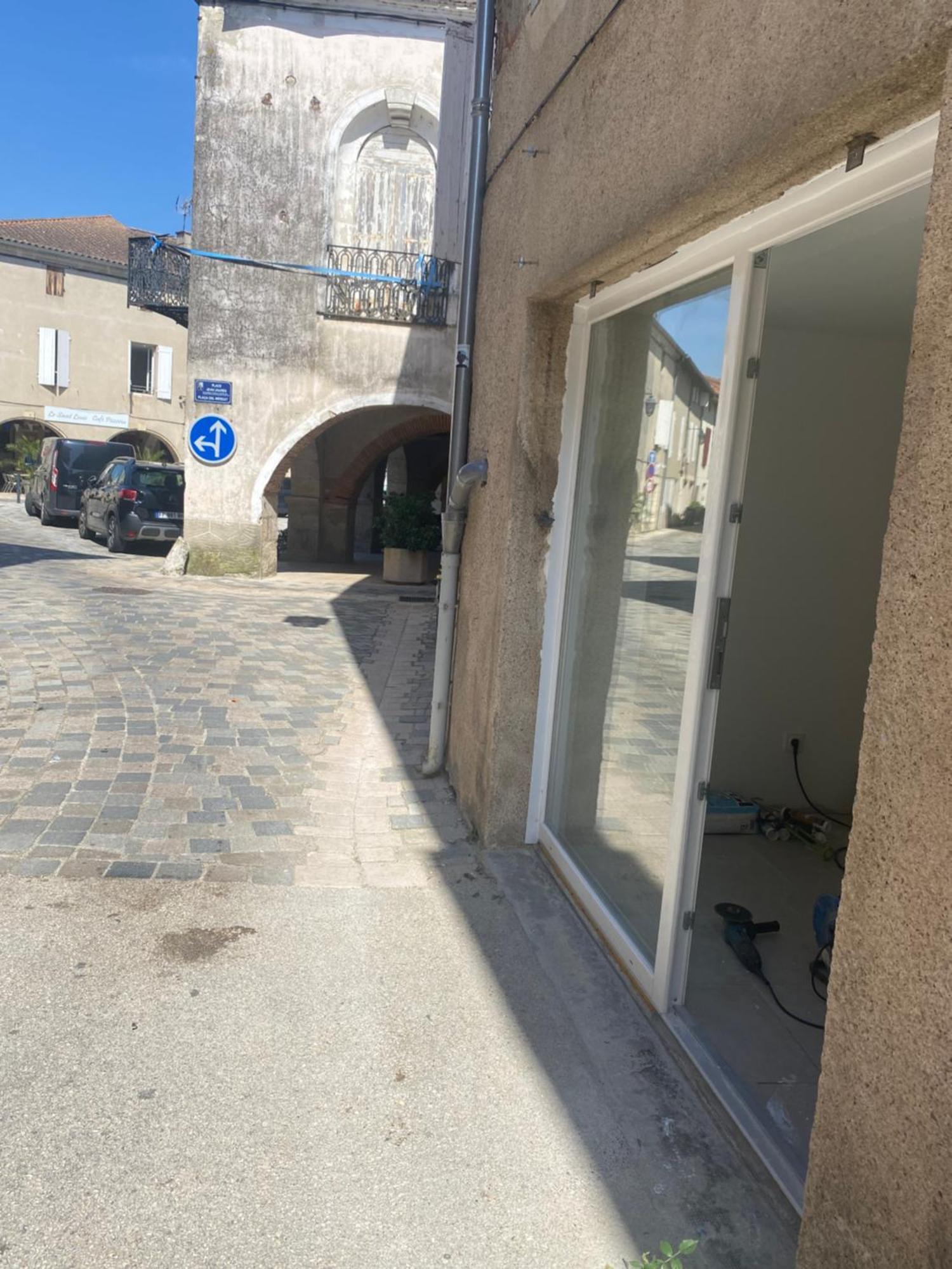 Logement Tout Equipe Layrac المظهر الخارجي الصورة